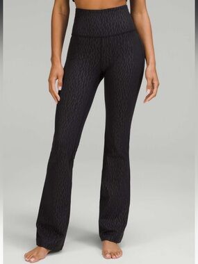Lululemon Groove Pant Black Patterned Flare Yoga Pants | Size 8